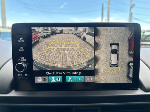 Used 2023 Honda Pilot Elite image 21