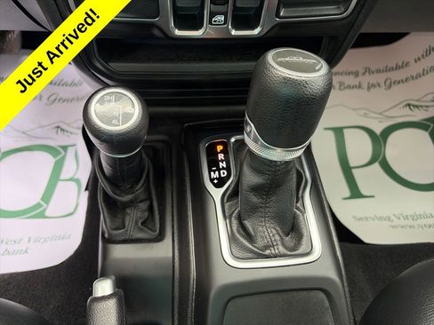Used 2020 Jeep Gladiator Sport w/ Quick Order Package 24S AWD/4WD image 31