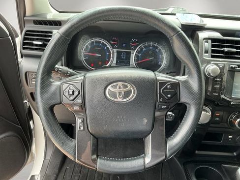 Used 2019 Toyota 4Runner TRD Off-Road Premium AWD/4WD image 10