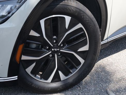 Used 2023 Kia EV6 Wind RWD image 15
