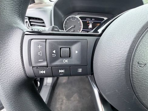 Used 2021 Nissan Rogue SV image 13