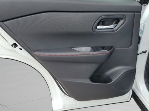 New 2026 Nissan Rogue SV AWD/4WD image 12