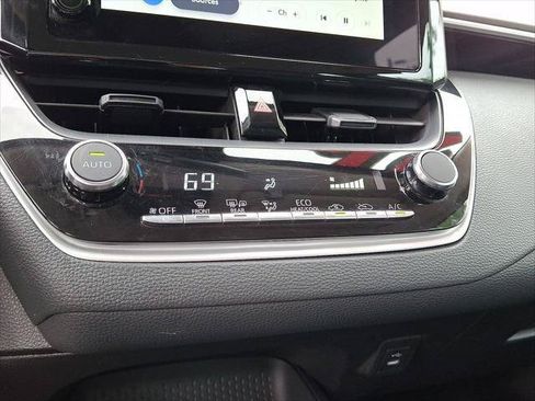Used 2023 Toyota Corolla LE FWD image 24