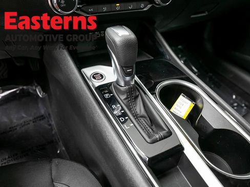 Used 2024 Nissan Altima 2.5 SV FWD image 12