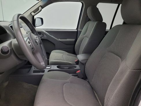 Used 2015 Nissan Frontier SV image 17