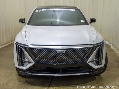Certified 2024 Cadillac Lyriq Luxury w/ LPO, Floor Liner Package AWD/4WD image 5
