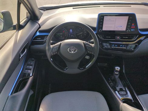 Used 2019 Toyota C-HR XLE FWD image 29