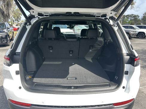 New 2026 Jeep Grand Cherokee Altitude image 7