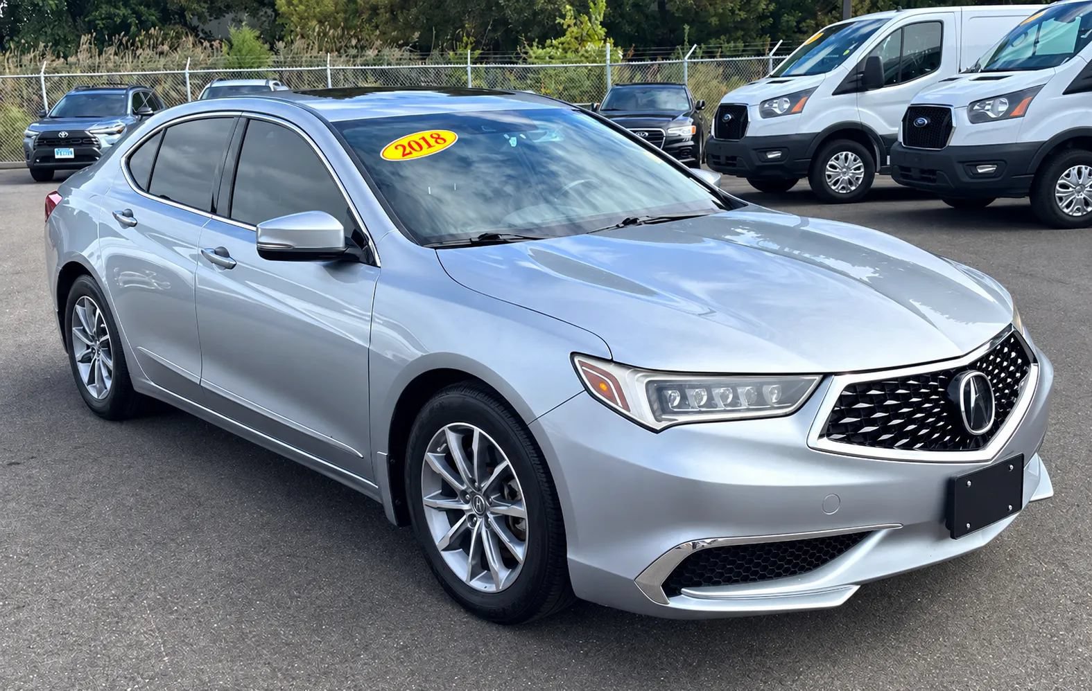 Used 2018 Acura TLX w/ Technology Package FWD image 2