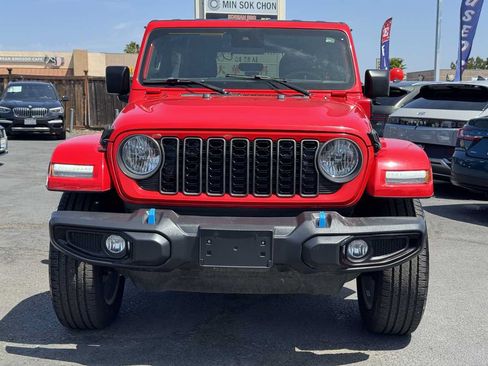 Used 2024 Jeep Wrangler Unlimited AWD/4WD image 8