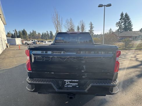 New 2026 Chevrolet Silverado 1500 RST w/ Dark Appearance Package image 5