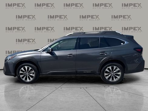 Used 2025 Subaru Outback Touring XT AWD/4WD image 2