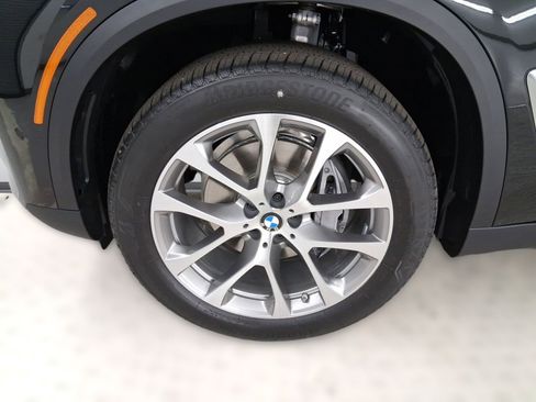 New 2026 BMW X5 sDrive40i w/ Premium Package image 11