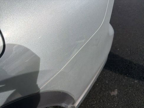 Used 2020 Toyota Highlander Limited image 9