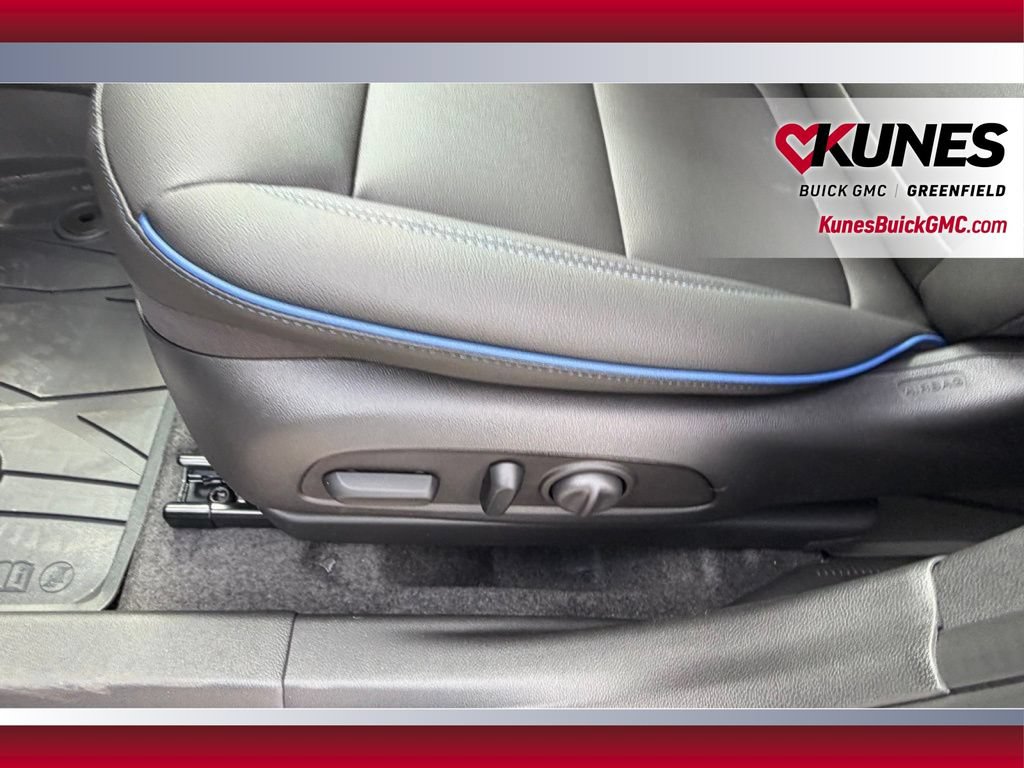 New 2026 Buick Envista Sport Touring w/ Convenience I Package FWD image 13