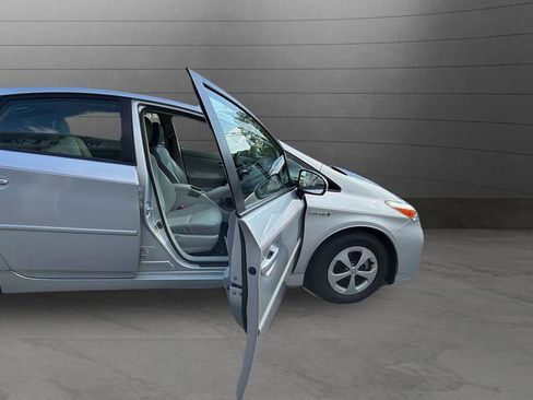 Used 2012 Toyota Prius Four w/ Deluxe Solar Roof Pkg FWD image 11