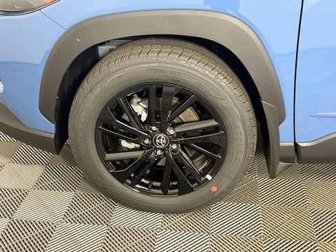 Used 2026 Toyota Corolla Cross XSE w/ Convenience Package image 28