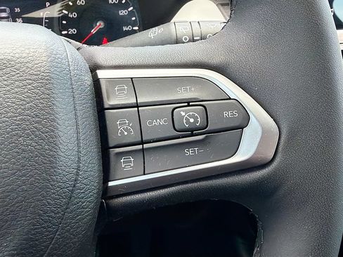 Used 2023 Jeep Compass Limited AWD/4WD image 13