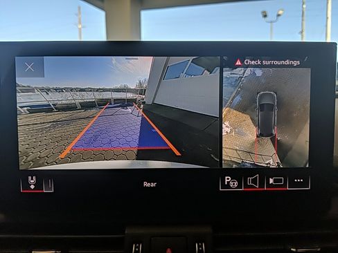 Used 2021 Audi Q5 Prestige image 23