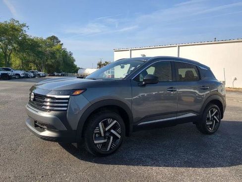 Certified 2026 Nissan Kicks SV FWD image 8