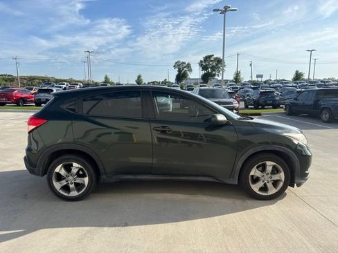 Used 2016 Honda HR-V LX image 4