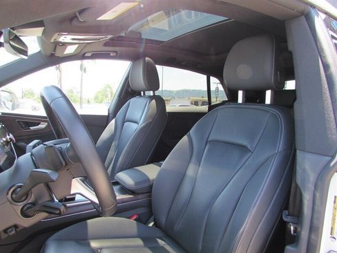 Used 2019 Audi Q8 Premium AWD/4WD image 11