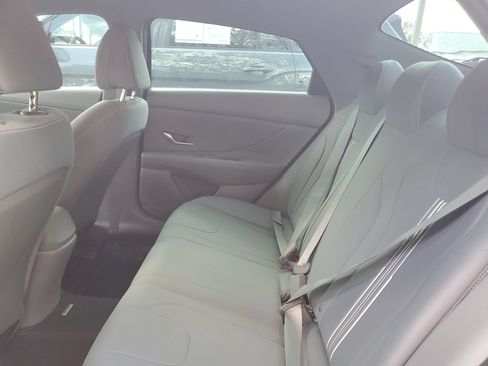 Used 2023 Hyundai Elantra SEL FWD image 10