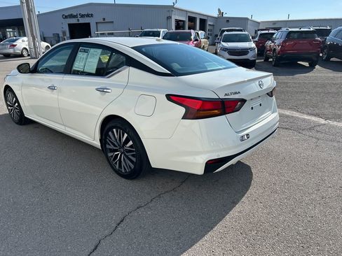 Used 2025 Nissan Altima 2.5 SV FWD image 5