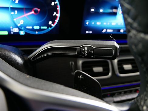 Used 2022 Mercedes-Benz GLS 450 4MATIC image 24