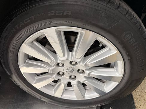 Used 2017 Toyota Sienna LE AWD/4WD image 30