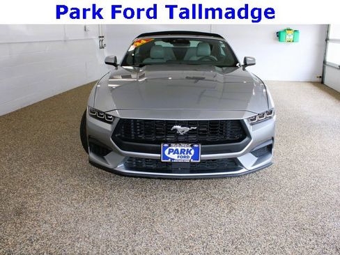 Used 2024 Ford Mustang Premium image 9
