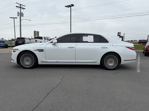 Used 2021 Genesis G90 3.3T Premium RWD image 4