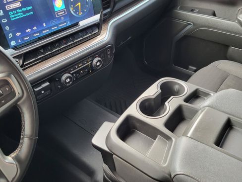 Used 2024 Chevrolet Silverado 2500 LT AWD/4WD image 28