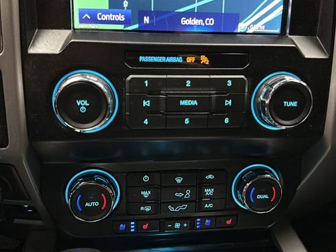 Used 2020 Ford F150 Lariat w/ Trailer Tow Package AWD/4WD image 32