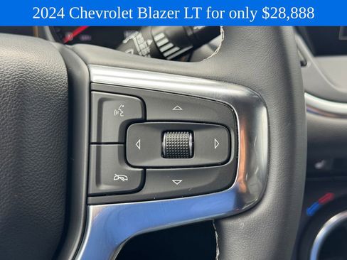 Used 2024 Chevrolet Blazer LT w/ Sound & Technology Package FWD image 18