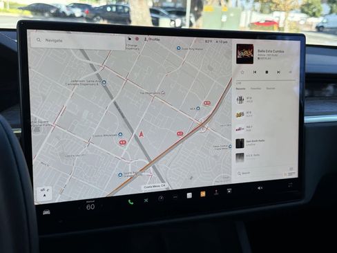 Used 2021 Tesla Model S Plaid image 15