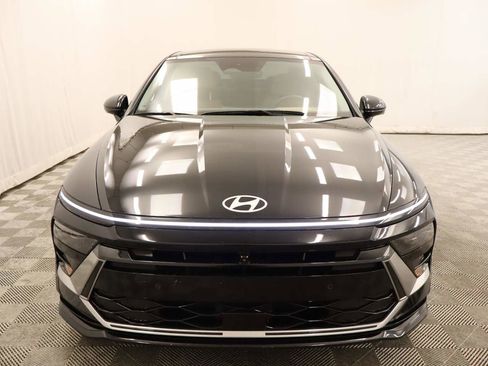 Used 2025 Hyundai Sonata Limited FWD image 4