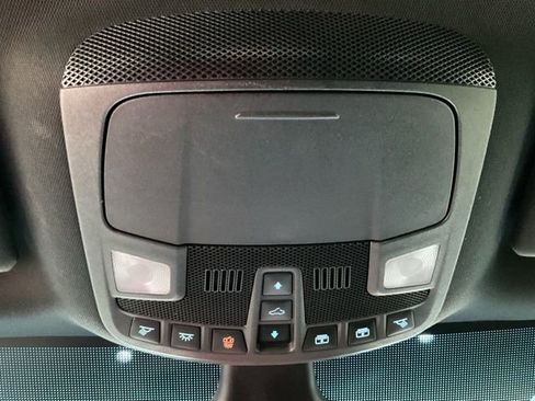 Used 2019 Ford Edge ST image 19