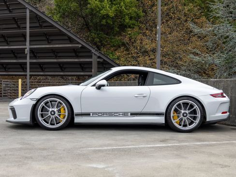 Certified 2018 Porsche 911 GT3 RWD image 2