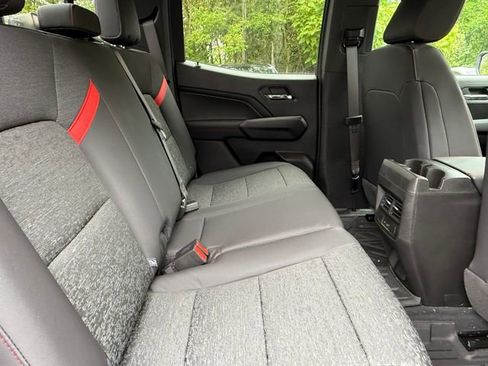 New 2025 Chevrolet Colorado Z71 image 18