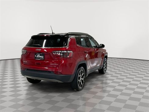 Used 2024 Jeep Compass Limited image 10