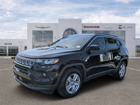 Certified 2022 Jeep Compass Latitude FWD image 5
