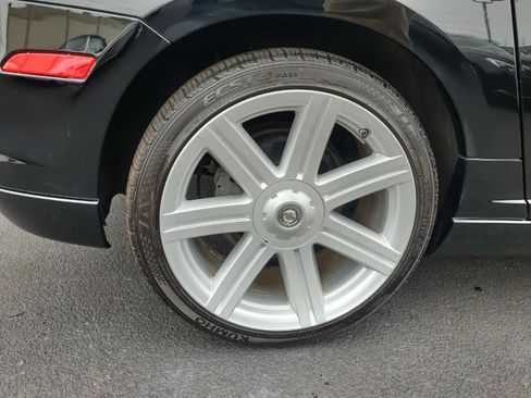 Used 2006 Chrysler Crossfire Limited image 31
