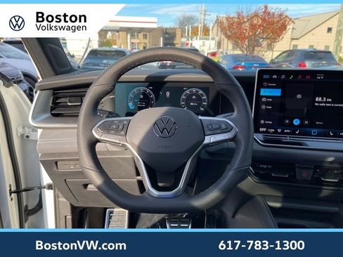 New 2026 Volkswagen Tiguan SE R-Line image 15