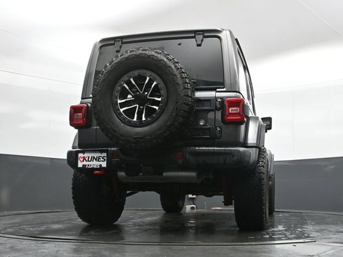 Used 2025 Jeep Wrangler Unlimited Rubicon image 46
