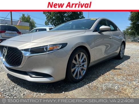 Used 2023 MAZDA MAZDA3 s FWD image 1