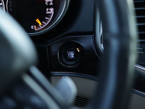 Used 2014 Jeep Grand Cherokee Limited image 17