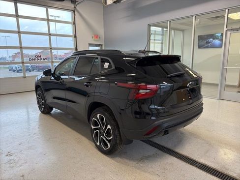 New 2026 Chevrolet Trax RS w/ Driver Confidence Package image 7