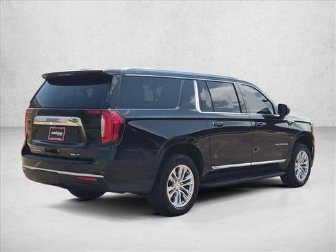 Used 2023 GMC Yukon XL SLT AWD/4WD image 5