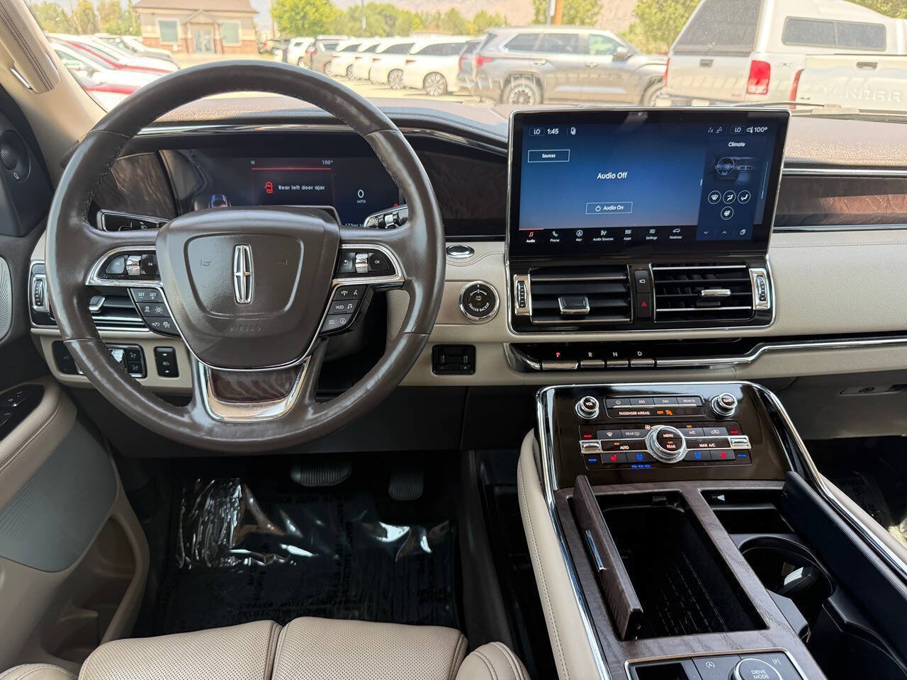 Used 2022 Lincoln Navigator Reserve AWD/4WD image 37